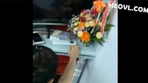 Không chịu đi tắm vì dâm đãng quá cần nắc luôn !
