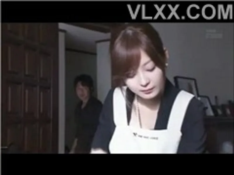 Người chồng đi bàn việc làm ăn, bà xã ở nhà bị chồng mới cưới của chị gái cưỡng hiếp
